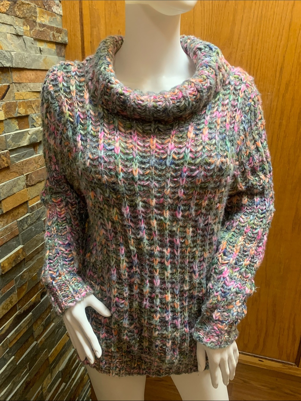 Westport Multicolor Chunky Knit Women's Sweater - Gray/Pink